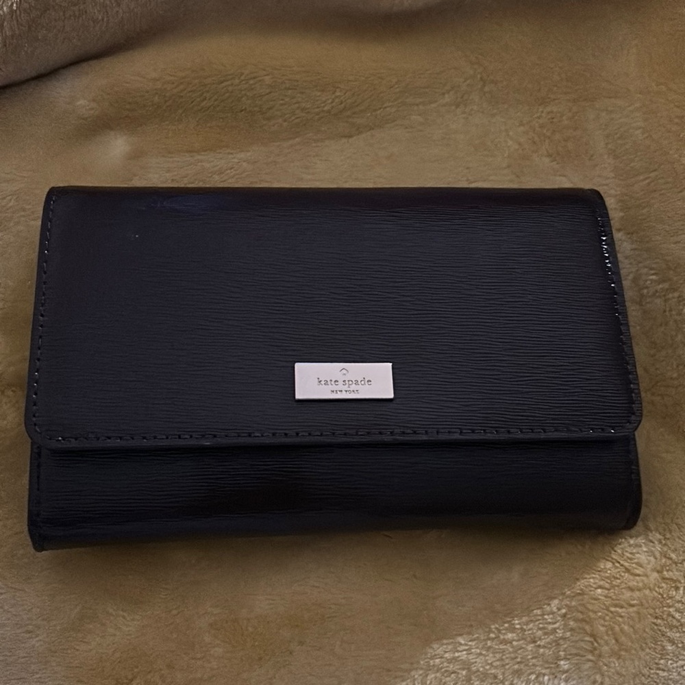 Kate Spade ♠️ Bixby Place Crossbody Clutch